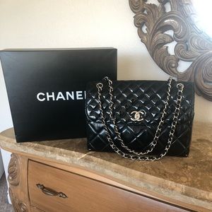 Chanel Patent Leather Jumbo Black Handbag!